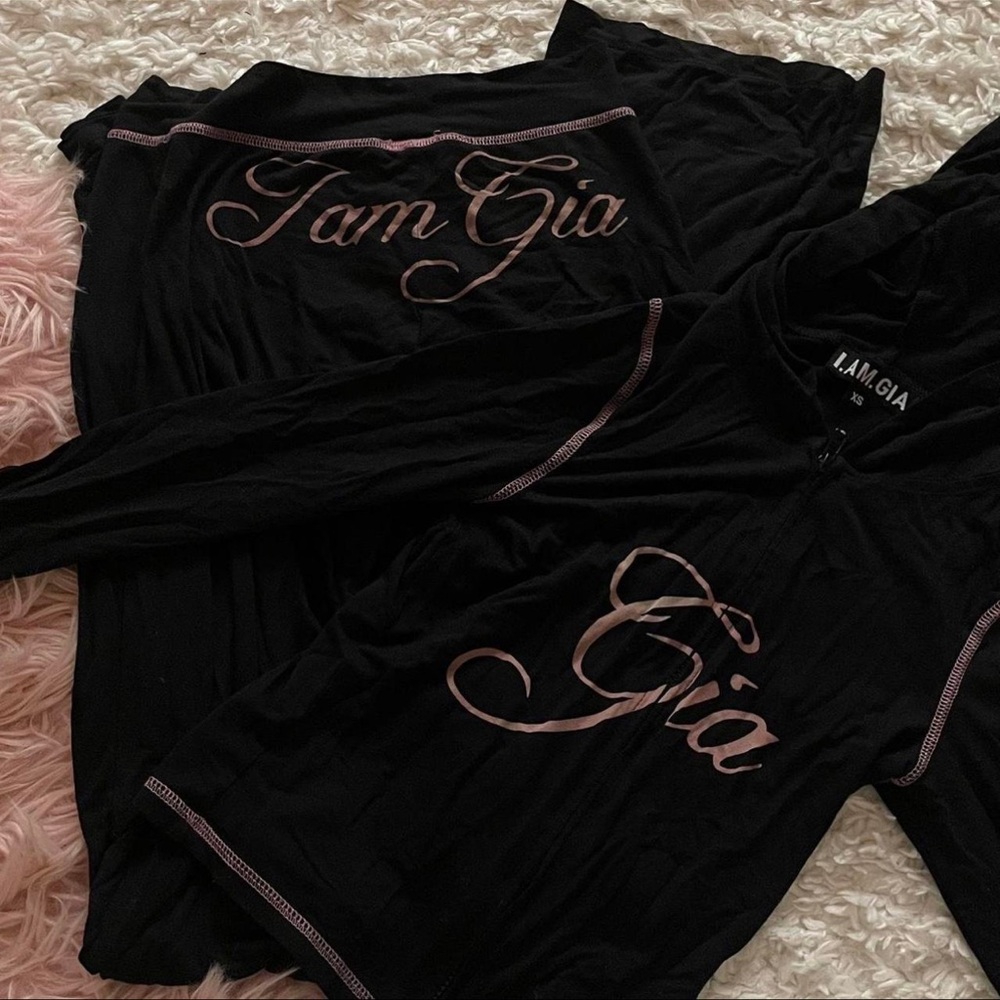 I.AM.GIA Black Set with Pink Detailing
